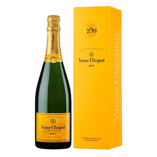 Veuve Clicquot Yellow NV Gift Box with Brut 750ml bottle